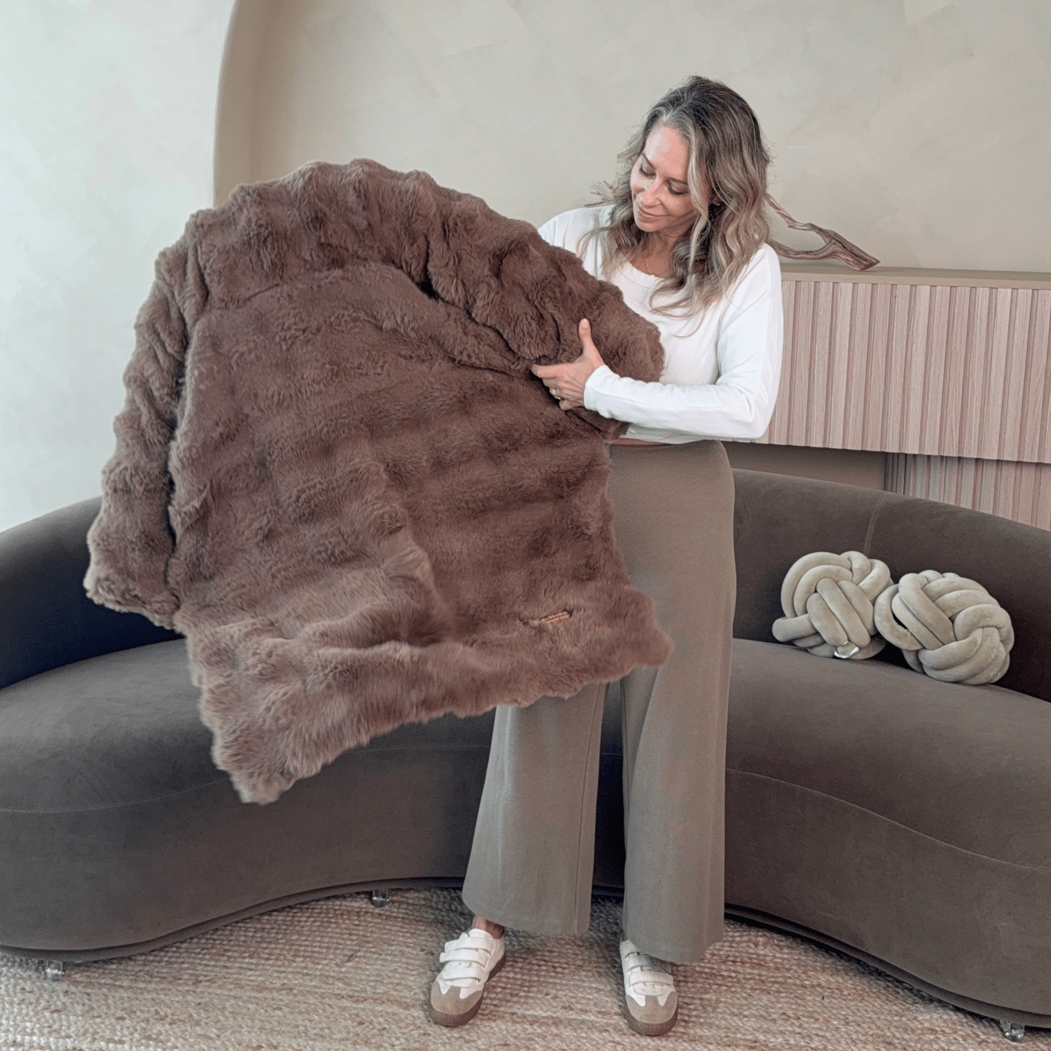 Velocitytoys™– Luxurious Sofa Bed
